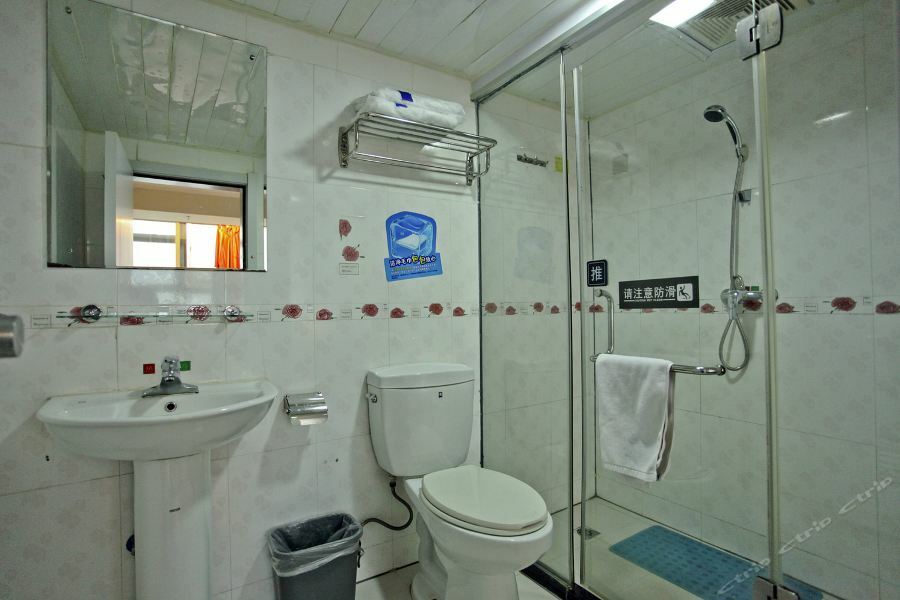 7 Days Inn Gangwan Square Dalian Buitenkant foto